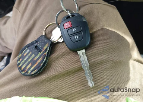 2024 Toyota Corolla Cross L из США, поврежденный, VIN 7MUAAAAG7RV082571